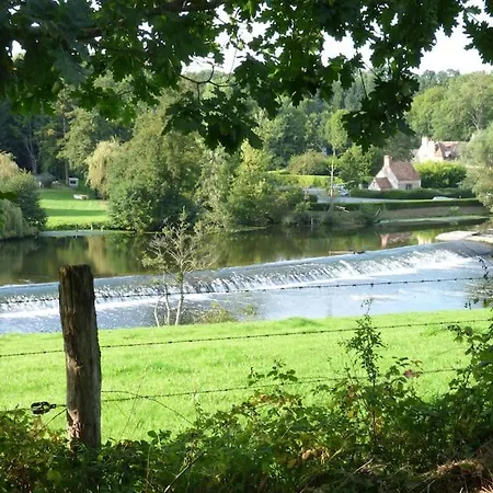 Le Cormoran Emplacement Ideal, Moderne Tres Equipe * Thury-Harcourt-le-Hom