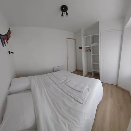 Le Cormoran Emplacement Ideal, Moderne Tres Equipe * Thury-Harcourt-le-Hom