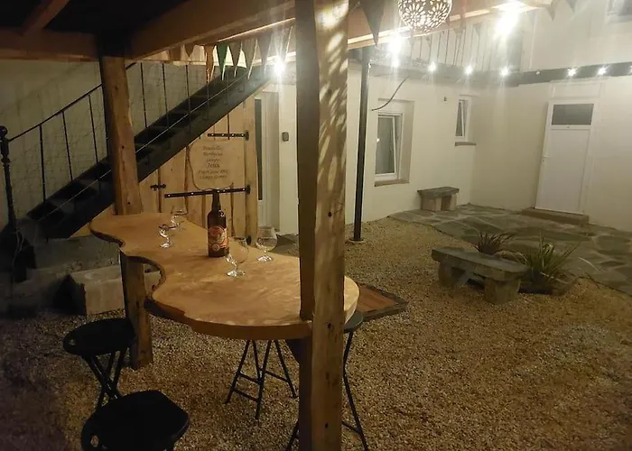 Le Cormoran Emplacement Ideal, Moderne Tres Equipe Thury-Harcourt-le-Hom